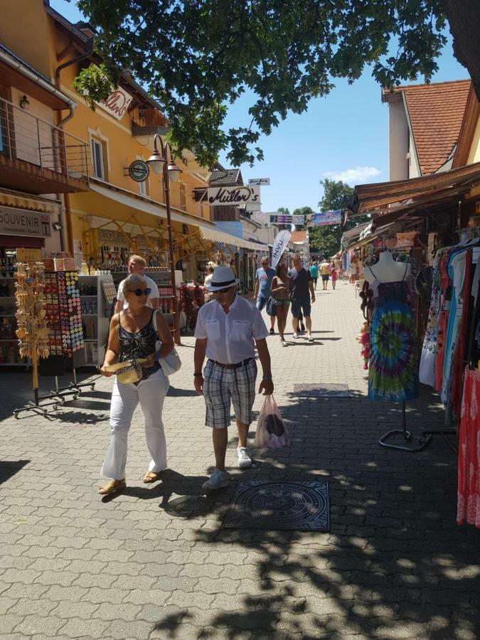 Holdfeny Apartman Siófok Exterior foto